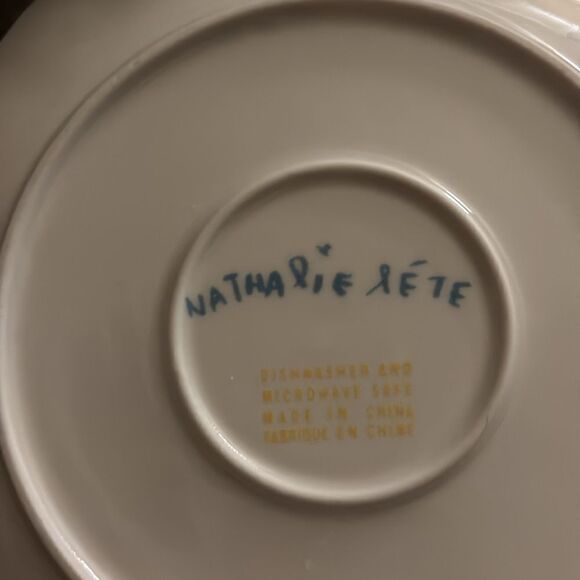 2 Anthropologie Nathalie Lete Blue Scalloped Fish Skeleton 8" Salad Plates - Picture 5 of 5